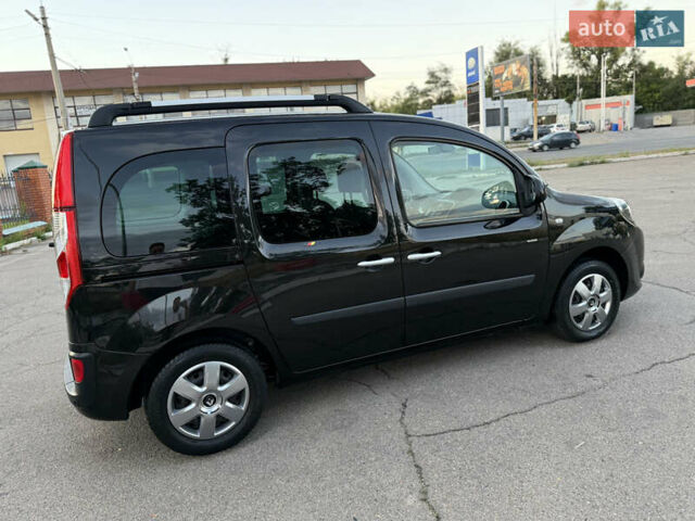 Черный Рено Кенгу, объемом двигателя 1.5 л и пробегом 110 тыс. км за 12599 $, фото 15 на Automoto.ua