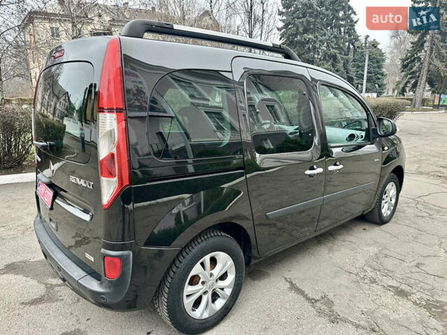Черный Рено Кенгу, объемом двигателя 1.5 л и пробегом 143 тыс. км за 11800 $, фото 4 на Automoto.ua