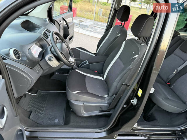Черный Рено Кенгу, объемом двигателя 1.5 л и пробегом 110 тыс. км за 12599 $, фото 63 на Automoto.ua