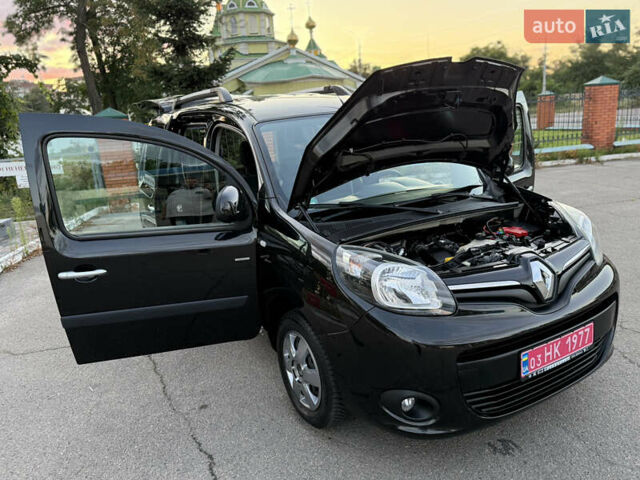 Черный Рено Кенгу, объемом двигателя 1.5 л и пробегом 110 тыс. км за 12599 $, фото 91 на Automoto.ua