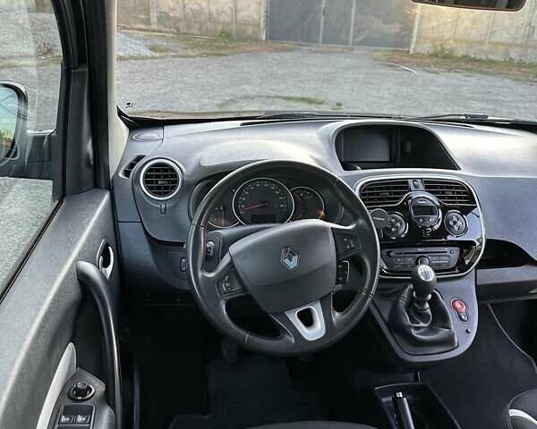 Черный Рено Кенгу, объемом двигателя 1.5 л и пробегом 259 тыс. км за 11550 $, фото 24 на Automoto.ua