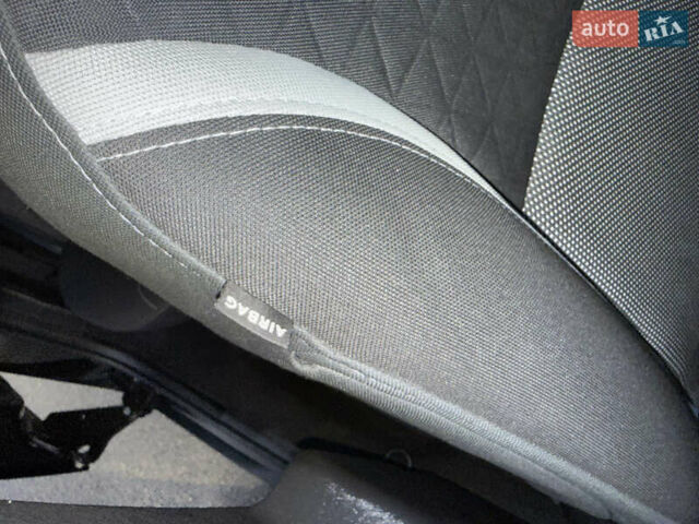 Черный Рено Кенгу, объемом двигателя 1.5 л и пробегом 110 тыс. км за 12599 $, фото 112 на Automoto.ua