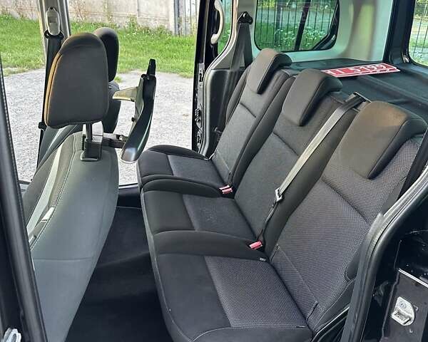 Черный Рено Кенгу, объемом двигателя 1.5 л и пробегом 259 тыс. км за 11550 $, фото 22 на Automoto.ua