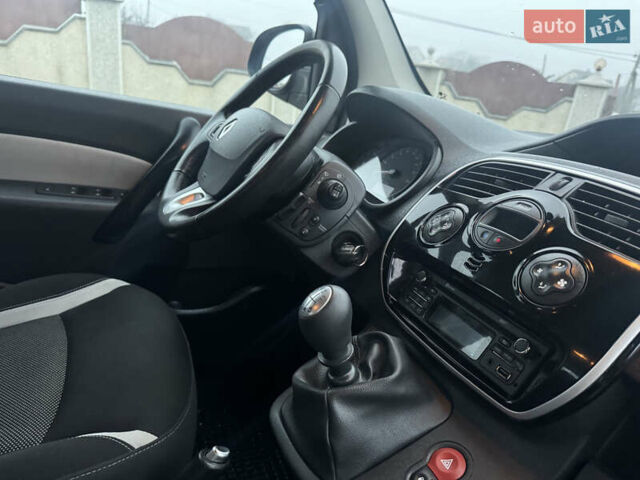 Чорний Рено Кєнгу, об'ємом двигуна 1.5 л та пробігом 198 тис. км за 13950 $, фото 30 на Automoto.ua