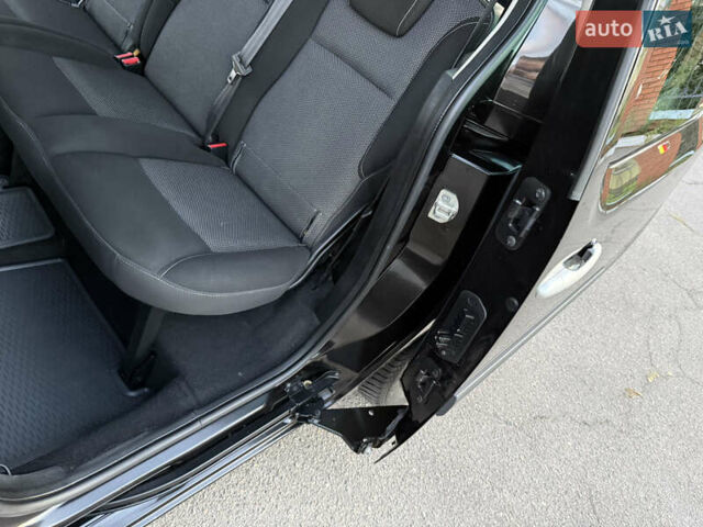 Черный Рено Кенгу, объемом двигателя 1.5 л и пробегом 110 тыс. км за 12599 $, фото 107 на Automoto.ua