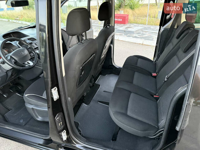 Черный Рено Кенгу, объемом двигателя 1.5 л и пробегом 110 тыс. км за 12599 $, фото 67 на Automoto.ua