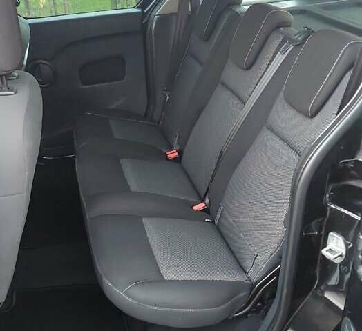 Черный Рено Кенгу, объемом двигателя 1.5 л и пробегом 179 тыс. км за 13500 $, фото 35 на Automoto.ua