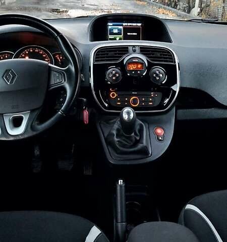 Черный Рено Кенгу, объемом двигателя 1.5 л и пробегом 179 тыс. км за 13500 $, фото 28 на Automoto.ua