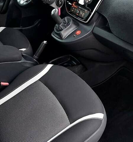 Черный Рено Кенгу, объемом двигателя 1.5 л и пробегом 179 тыс. км за 13500 $, фото 34 на Automoto.ua