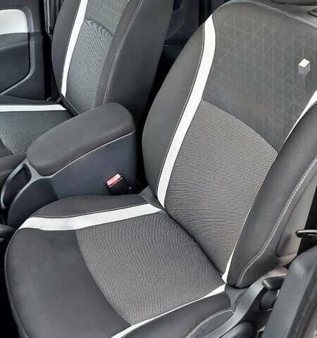 Черный Рено Кенгу, объемом двигателя 1.5 л и пробегом 179 тыс. км за 13500 $, фото 33 на Automoto.ua