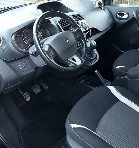 Черный Рено Кенгу, объемом двигателя 1.5 л и пробегом 179 тыс. км за 13500 $, фото 25 на Automoto.ua