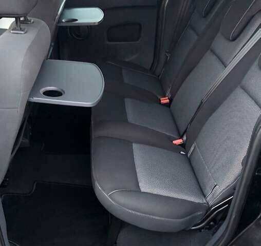 Черный Рено Кенгу, объемом двигателя 1.5 л и пробегом 179 тыс. км за 13500 $, фото 36 на Automoto.ua