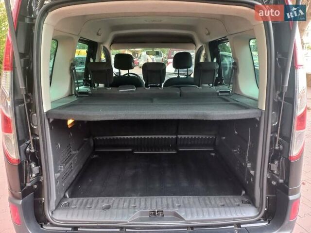 Черный Рено Кенгу, объемом двигателя 1.5 л и пробегом 250 тыс. км за 11850 $, фото 10 на Automoto.ua