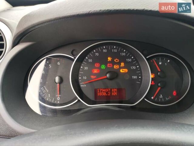 Черный Рено Кенгу, объемом двигателя 1.5 л и пробегом 179 тыс. км за 13300 $, фото 30 на Automoto.ua