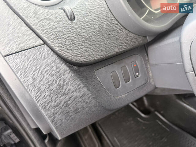 Черный Рено Кенгу, объемом двигателя 0 л и пробегом 79 тыс. км за 13800 $, фото 14 на Automoto.ua