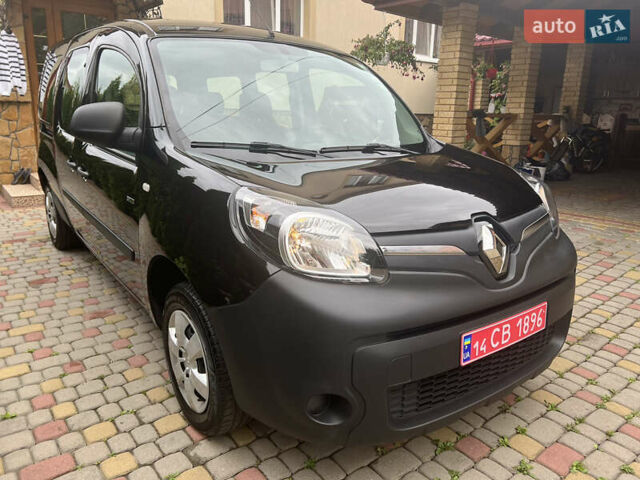Черный Рено Кенгу, объемом двигателя 0 л и пробегом 29 тыс. км за 14200 $, фото 56 на Automoto.ua