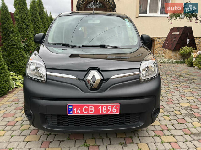 Черный Рено Кенгу, объемом двигателя 0 л и пробегом 29 тыс. км за 14200 $, фото 2 на Automoto.ua