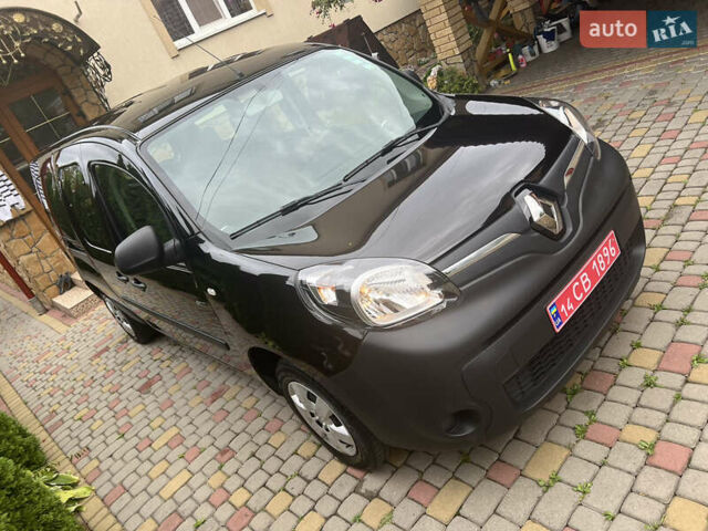 Черный Рено Кенгу, объемом двигателя 0 л и пробегом 29 тыс. км за 14200 $, фото 57 на Automoto.ua