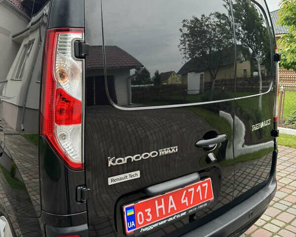 Черный Рено Кенгу, объемом двигателя 0 л и пробегом 198 тыс. км за 13700 $, фото 9 на Automoto.ua