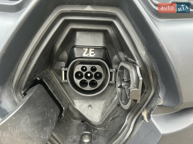 Черный Рено Кенгу, объемом двигателя 0 л и пробегом 29 тыс. км за 14200 $, фото 42 на Automoto.ua