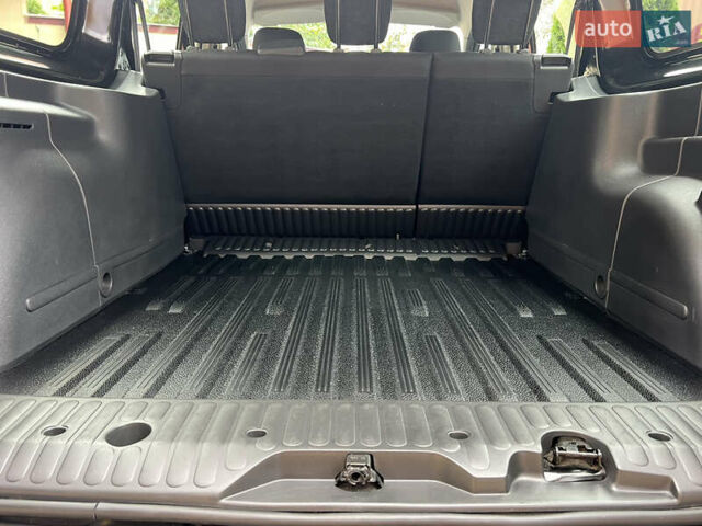 Черный Рено Кенгу, объемом двигателя 0 л и пробегом 29 тыс. км за 14200 $, фото 15 на Automoto.ua