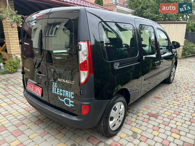 Черный Рено Кенгу, объемом двигателя 0 л и пробегом 29 тыс. км за 14200 $, фото 5 на Automoto.ua