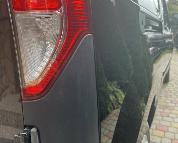 Черный Рено Кенгу, объемом двигателя 0 л и пробегом 29 тыс. км за 14200 $, фото 74 на Automoto.ua