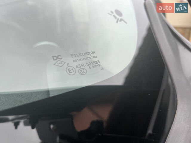 Черный Рено Кенгу, объемом двигателя 0 л и пробегом 29 тыс. км за 14200 $, фото 45 на Automoto.ua