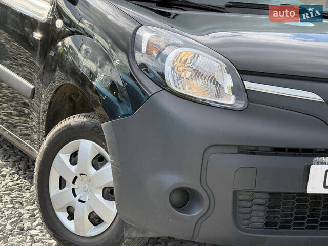 Черный Рено Кенгу, объемом двигателя 0 л и пробегом 75 тыс. км за 14700 $, фото 16 на Automoto.ua