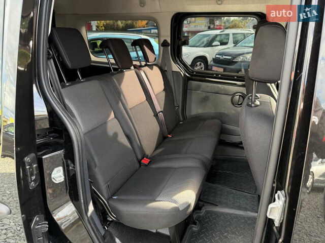 Черный Рено Кенгу, объемом двигателя 0 л и пробегом 75 тыс. км за 14700 $, фото 37 на Automoto.ua