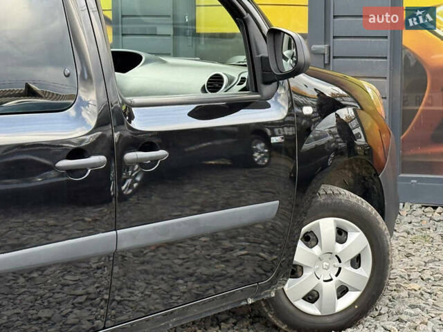 Черный Рено Кенгу, объемом двигателя 0 л и пробегом 75 тыс. км за 14700 $, фото 25 на Automoto.ua