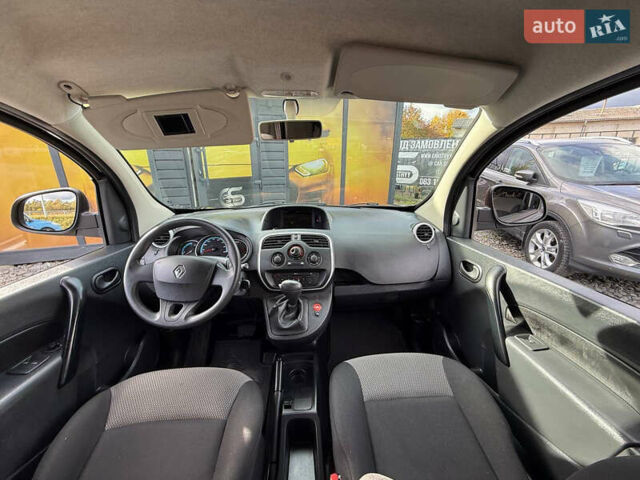 Черный Рено Кенгу, объемом двигателя 0 л и пробегом 75 тыс. км за 14700 $, фото 4 на Automoto.ua