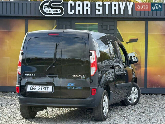 Черный Рено Кенгу, объемом двигателя 0 л и пробегом 75 тыс. км за 14700 $, фото 5 на Automoto.ua