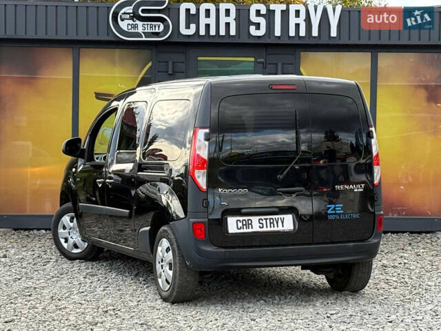 Черный Рено Кенгу, объемом двигателя 0 л и пробегом 75 тыс. км за 14700 $, фото 3 на Automoto.ua