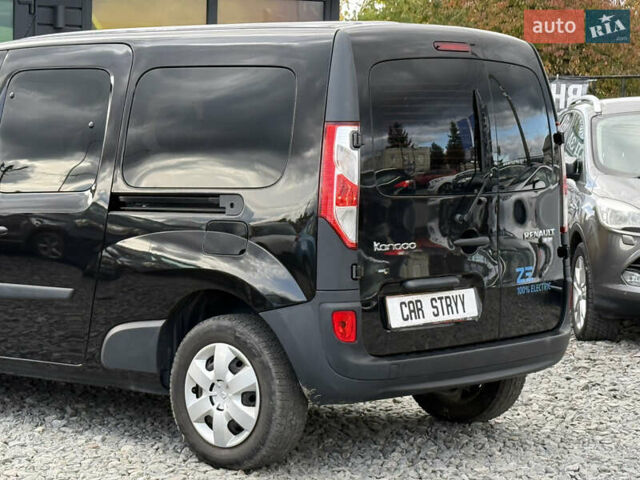 Черный Рено Кенгу, объемом двигателя 0 л и пробегом 75 тыс. км за 15700 $, фото 21 на Automoto.ua
