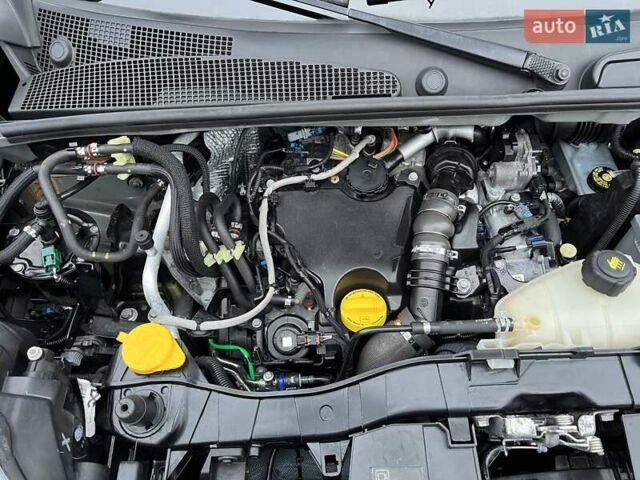 Черный Рено Кенгу, объемом двигателя 1.5 л и пробегом 132 тыс. км за 13700 $, фото 30 на Automoto.ua