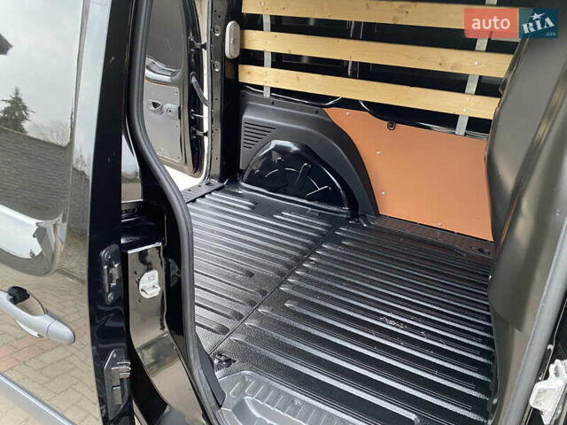 Черный Рено Кенгу, объемом двигателя 1.5 л и пробегом 120 тыс. км за 11000 $, фото 15 на Automoto.ua