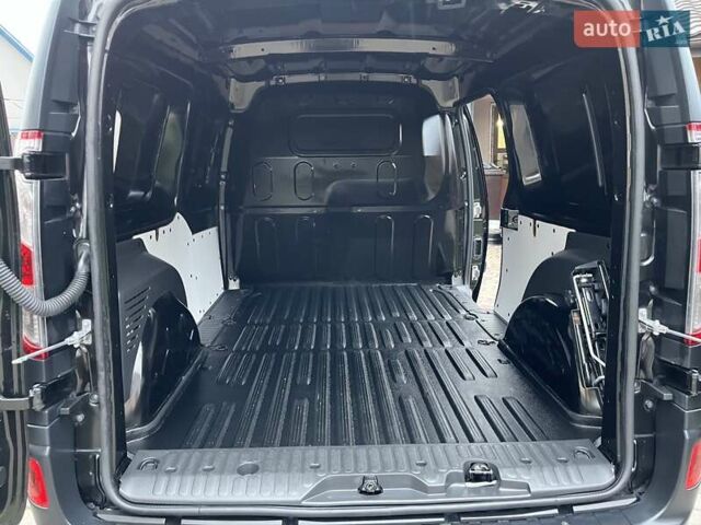 Черный Рено Кенгу, объемом двигателя 1.5 л и пробегом 132 тыс. км за 13700 $, фото 28 на Automoto.ua