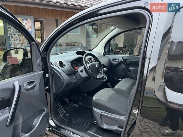 Черный Рено Кенгу, объемом двигателя 1.5 л и пробегом 132 тыс. км за 13700 $, фото 14 на Automoto.ua