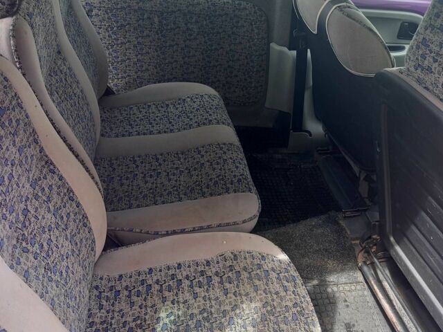 Фиолетовый Рено Кенгу, объемом двигателя 1.5 л и пробегом 300 тыс. км за 2200 $, фото 9 на Automoto.ua