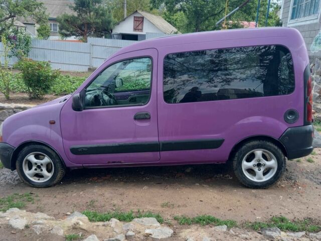 Фиолетовый Рено Кенгу, объемом двигателя 1.5 л и пробегом 300 тыс. км за 2200 $, фото 1 на Automoto.ua