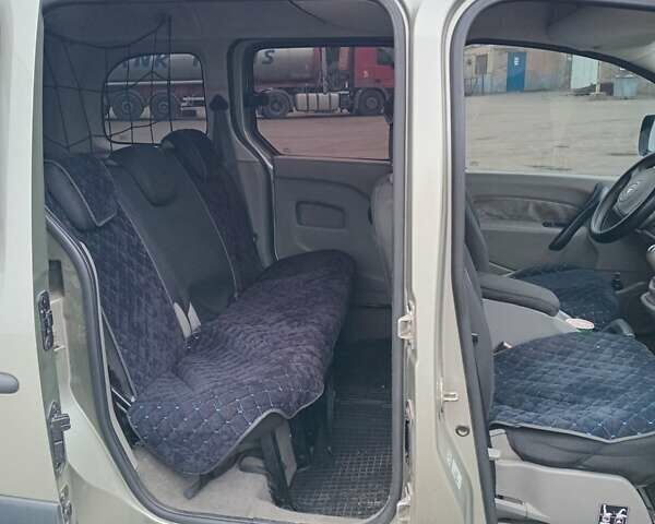 Коричневый Рено Кенгу, объемом двигателя 1.46 л и пробегом 285 тыс. км за 6700 $, фото 5 на Automoto.ua