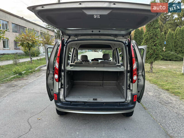 Коричневый Рено Кенгу, объемом двигателя 1.6 л и пробегом 170 тыс. км за 7800 $, фото 29 на Automoto.ua