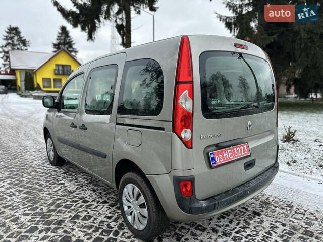 Коричневый Рено Кенгу, объемом двигателя 1.6 л и пробегом 204 тыс. км за 7450 $, фото 3 на Automoto.ua