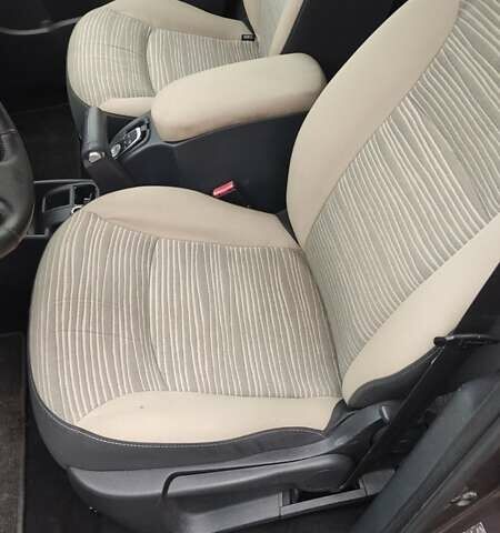 Коричневый Рено Кенгу, объемом двигателя 1.5 л и пробегом 254 тыс. км за 7400 $, фото 10 на Automoto.ua