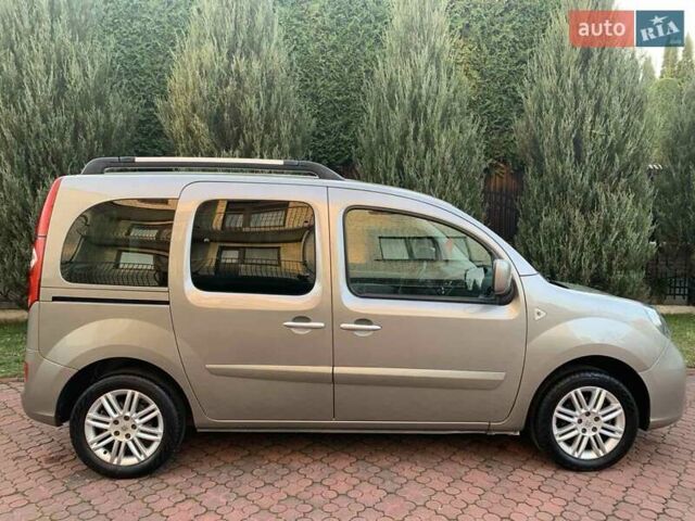 Коричневий Рено Кєнгу, об'ємом двигуна 1.5 л та пробігом 255 тис. км за 8890 $, фото 3 на Automoto.ua