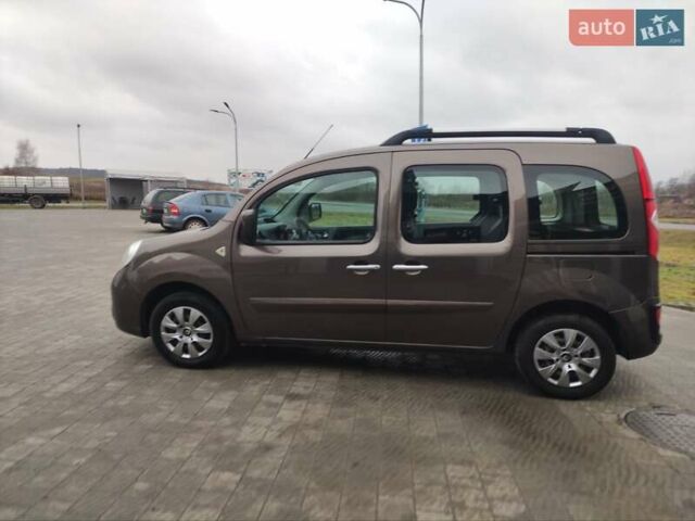 Коричневый Рено Кенгу, объемом двигателя 1.5 л и пробегом 254 тыс. км за 7400 $, фото 6 на Automoto.ua