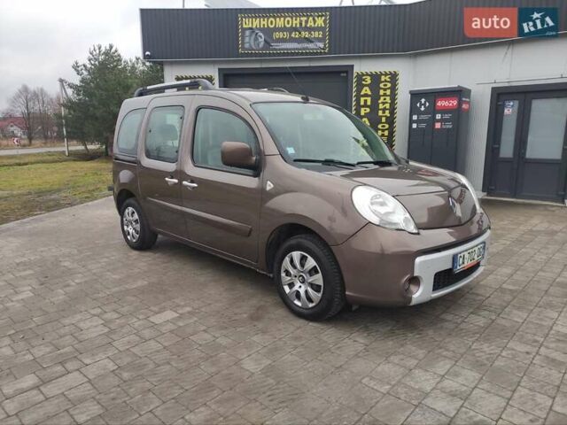 Коричневый Рено Кенгу, объемом двигателя 1.5 л и пробегом 254 тыс. км за 7400 $, фото 1 на Automoto.ua