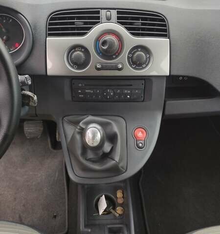 Коричневый Рено Кенгу, объемом двигателя 1.5 л и пробегом 254 тыс. км за 7400 $, фото 12 на Automoto.ua