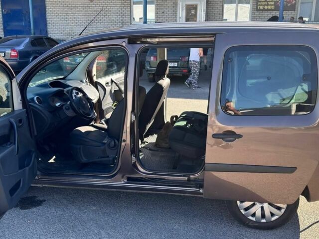 Коричневий Рено Кєнгу, об'ємом двигуна 1.5 л та пробігом 297 тис. км за 8500 $, фото 7 на Automoto.ua